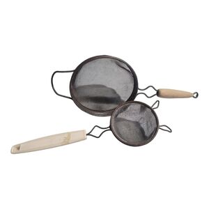 ⌛️Vintage⏳️ Rustic Farm House Strainers / Sieves